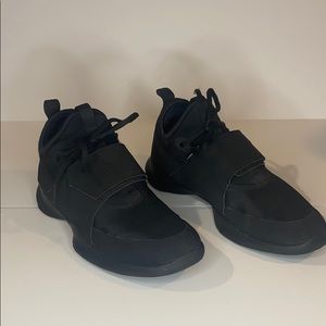 Puma Radiate Training Shoe Size 7.5